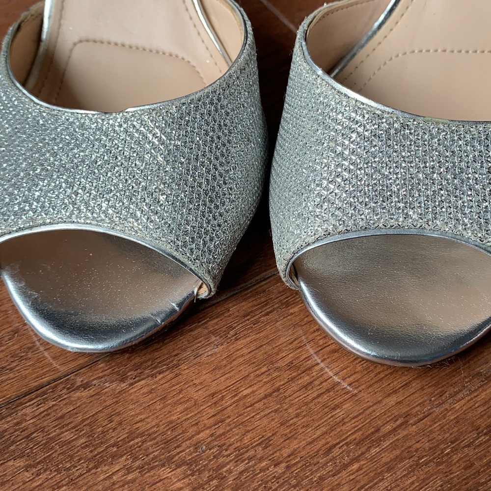 I. Miller Silver Glittery Ankle Strap Peep Toe Heels Prom Wedding Bridal 8.5 - Picture 15 of 16